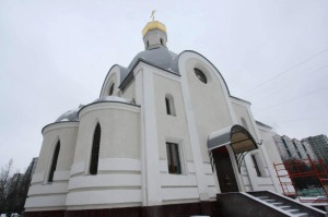 Ключи от храма на Михневской вручены настоятелю. Новости Программы 200 Храмов, Храм Святителя Николая в Хамовниках