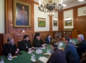 SzijjÃ¡rtÃ³ PÃ©ter  miniszter fogadta Tyihon podolszki pÃ¼spÃ¶k urat, az Orosz Orthodox EgyhÃ¡z Magyar EgyhÃ¡zmegye kormÃ¡nyzÃ³jÃ¡t a 2017 mÃ¡rcius10-Ã©n a KÃ¼lgazdasÃ¡gi Ã©s KÃ¼lÃ¼gyminisztÃ©riumban.
FotÃ³:KKM/Burger Zsolt